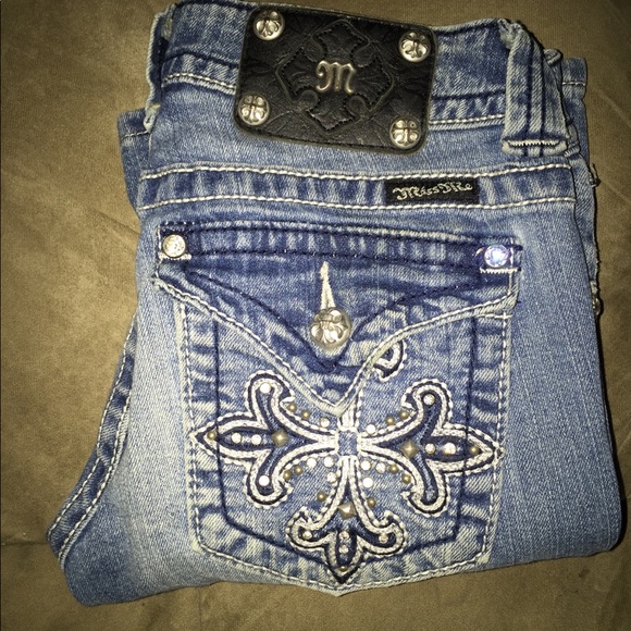Miss Me Pants - EUC CUTE MISS ME CAPRI 28/22